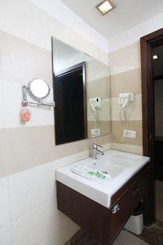 Oyo Rooms Malviya Nagar Market New Delhi Bagian luar foto
